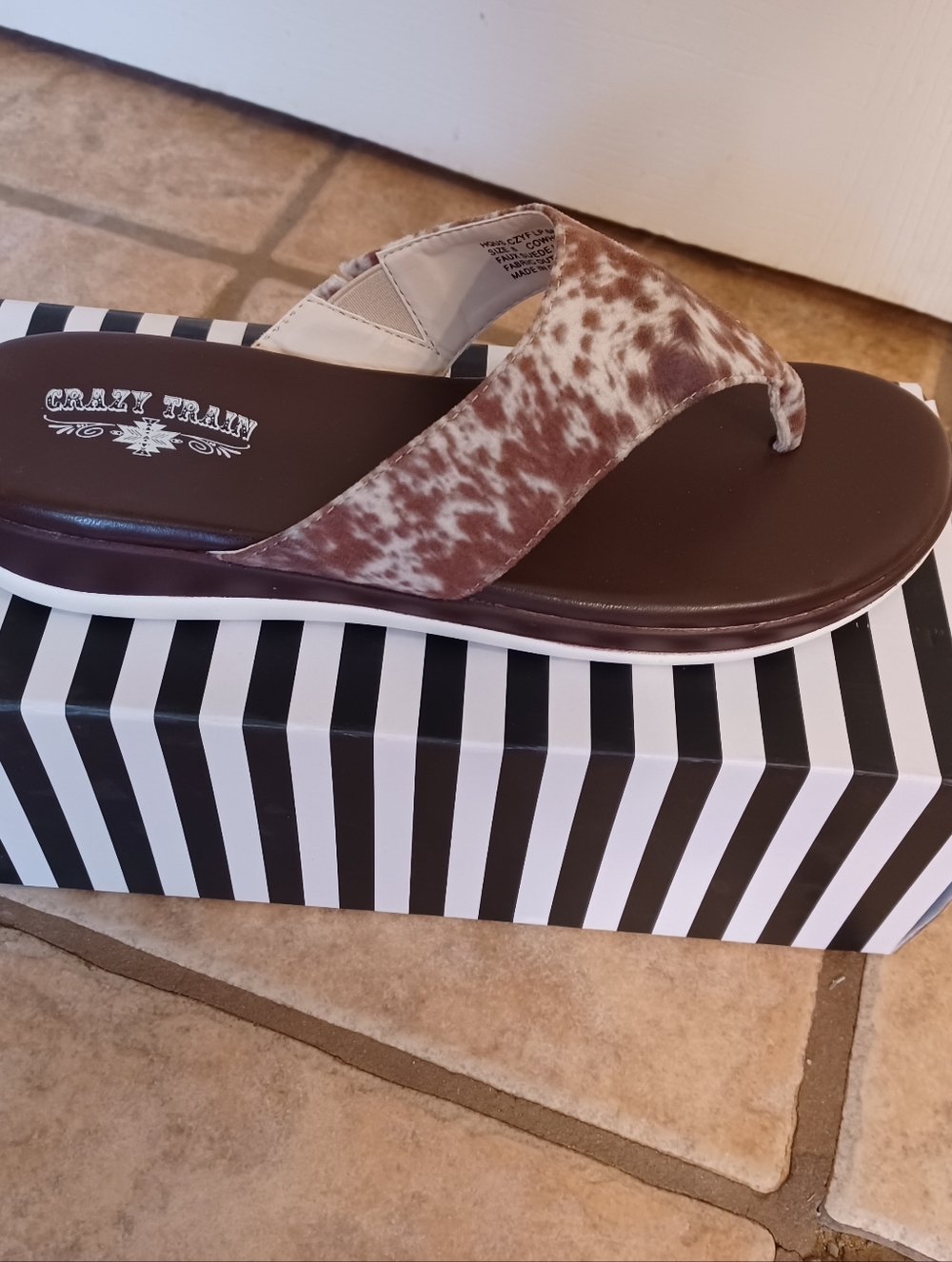 Cowhide Flip-Flop Sandals